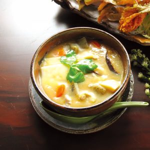 秘製日式豬肉湯 Special Soy bean Soup with Pork and Vegetable