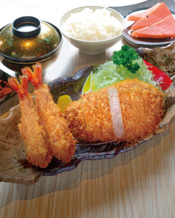 吉列豬扒伴大蝦定食 Deep-fried Premium Pork Loin and King Prawns Set