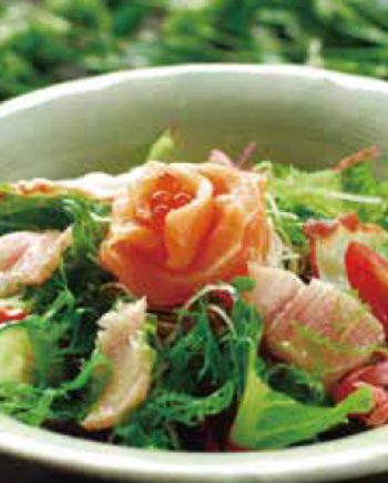 刺身沙律配柚子豉油汁 Sashimi Salad with Yuzu Soy Sauce